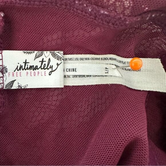 Intimately Free People Bralette S Maroon Stretchy Adjustable Straps‎ Floral - Picture 6 of 7